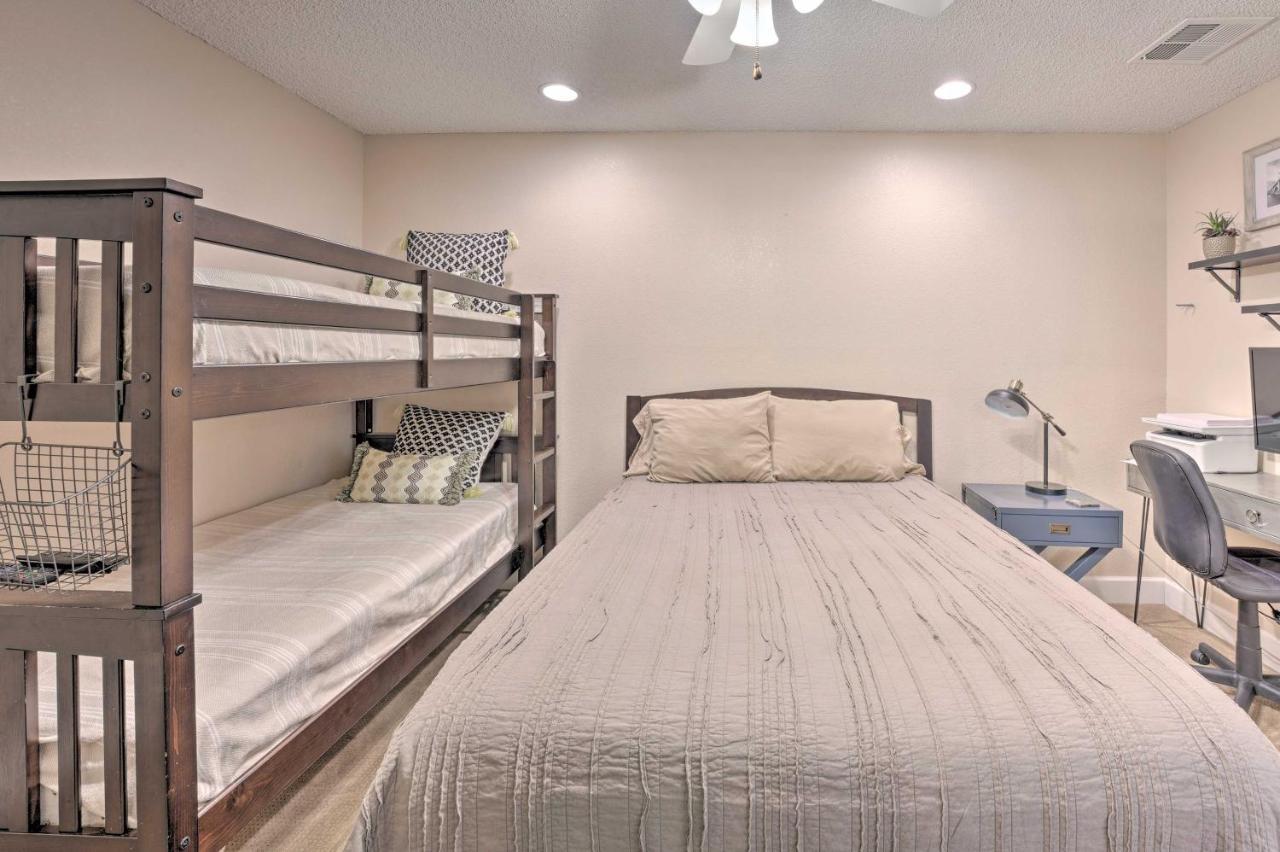 Lake Havasu Condo With Pool Access 1 Block To Beach Lake Havasu City Eksteriør bilde